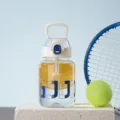 Tragbare grosse Kunststoff-Wasserflasche mit Strohhalm und Griff fuer Outdoor-Sport. - 700ml / Weiß