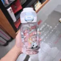 Süße Kinder Trinkflasche mit Strohhalm Kunststoff tragbare Tasse für Schule Mädchen - 700ml / Weiß
