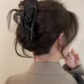 Eleganter großer schwarzer herzförmiger Haarklammer für modische Damen Trendfrisuren - Hellschwarz