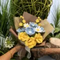 Ramo de flores de alambre de felpa hecho a mano, hermoso regalo de amapola y margarita artificial. - Verano Romántico
