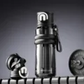 Schwarze 820ml große Kunststoff Sport Trinkwasserflasche mit praktischem Trinkhalm Design. - 820ml / Schwarz