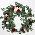 Guirlande de fleurs d'eucalyptus artificielles avec roses roses et rouges pour fête. - 1.8ZH008 rouge