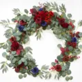 Guirlande de fleurs de roses artificielles avec feuilles d'eucalyptus pour fête. - 1.8ZH011 bordeaux