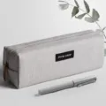 Hellgraues, rechteckiges Federmäppchen aus Canvas, minimalistische Stiftebox für Schüler. - Quadratischer Stil / Hellgrau