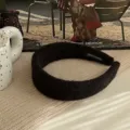 Diadema ancha de lana negra clásica, elegante accesorio para el cabello - Negro