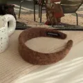 Diadema ancha de fieltro de lana marrón para mujer, accesorio de pelo para otoño - Café