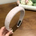 Eleganter creme gepolsterter Haarreif mit braunen Punkten für einen hohen Scheitel - High Top Schwamm Stirnband / Cremefarbenes Rosa