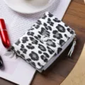 Portafoglio corto donna stampa leopardata nero bianco moda porta carte con tasca zip - Bianco