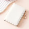 Portafoglio corto da donna in pelle martellata bianca con zip porta carte compatto chic - Bianco
