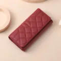Portafoglio lungo trapuntato rosso da donna, elegante borsetta in pelle sintetica a tre scomparti. - Borgogna