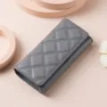 Portafoglio lungo trapuntato grigio a tre ante da donna, classica pochette in vera pelle. - HS-33 Grigio