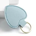 Hellblauer herzförmiger Leder Schlüsselanhänger als stilvoller Taschenanhänger neu - Hellblau