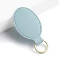 Llavero ovalado de cuero PU azul claro con anillo metálico dorado accesorio de moda minimalista - Y-04 Azul claro