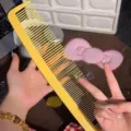 Funny oversized yellow hair comb for creative styling and stress relief novelty gift - 巨无霸梳子(黄色)