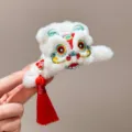 Exquisita pinza de pelo de león danzante de felpa blanca con borla roja para Año Nuevo - Pinza de Garra Tigre Blanco / Blanco