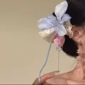 Elegante pinza de pelo de mariposa azul con encaje y pendientes de flores rosas. - Pinza Pico de Pato Lirio con Cinta (10#)