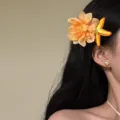 Elegante pinza para el cabello con flor de seda naranja y estrella de mar tejida para playa - Clip de pelo de flor y estrella de mar (24#) / Amarillo