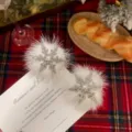 Elegant white fur hair clip featuring a sparkling rhinestone snowflake and pearl. - Pom-Pom Style / Hexagonal Single Pearl (1 Piece)