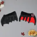 Schwarz-roter plüschiger Fledermausflügel-Pfoten-Handschuh für Halloween-Cosplay und Partys. - Flammende Drachenflügel - Schwarz & Rot
