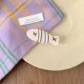 Dopamin-Stil rosa fischförmige Haarspange mit schwarzen Streifen für Mädchen Haarschmuck - Weiß Gestreifter Fisch