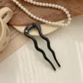Élégante épingle à cheveux ondulée en acétate noir en forme de U avec un strass - Style en U Ondulé / Noir