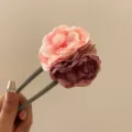Fourche à cheveux élégante en acétate avec fleurs de rose roses et mauves pour chignons - Style Rose Artificielle / Violet + Rose Clair
