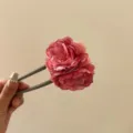 Épingle à cheveux élégante en forme de U avec une grande fleur rose pour chignons - Style Rose Artificielle / Rose rosé
