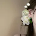 Pinza de pelo elegante con flores de peonía blancas para peinado de novia y boda - Estilo Dama Dulce / Beige