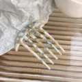 Épingle à cheveux élégante en acétate bleu et blanc avec motif marbré pour chignon - Peigne à dents multiples / Bleu Mélangé