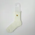 Calzino soffice in pile corallo bianco con piccolo cuore dorato, caldo per l'inverno 2024 - Taglia unica / Stile Ricamo Cuore d'Oro / Crema