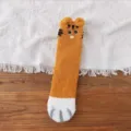 Kuschelige und warme Korallenfleece-Socken mit Tigermuster und Katzenpfoten-Stickerei - Einheitsgröße / Gelb