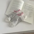 Gestreepte katoenen enkelsokken voor dames met roze boorden en gespikkeld garen - Eén maat / Roze