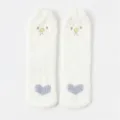 Gemütliche weiße Korallenfleece-Wintersocken mit Katzenface und Herzbestickung - Einheitsgröße / Weiß