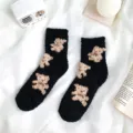 Gemütliche schwarze Korallenfleece-Socken mit niedlichen braunen Bärenmustern für den Winter - Einheitsgröße / Schwarz
