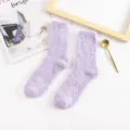 Calcetines suaves de forro polar coral violeta para mujer en tonos macaron pastel - Tallas 39-44 / Bottoms / Violeta Claro