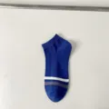 Ademende blauwe katoenen enkelsokken voor heren met witte en grijze strepen erop - Eén maat / Marineblauw