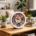 Sveglia analogica rotonda colorata vintage con cornice bianca per decorazione comodino - Sveglia Rotonda con Venatura del Legno / 16x16x4.5cm / Bianco