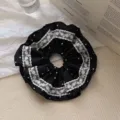 Elegante coletero negro extragrande de lunares con ribete de encaje floral blanco de doble capa - Estilo Encaje Lunares Pequeños / Negro