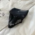 Pince à cheveux élégante en tissu noir avec strass argentés étincelants style Hepburn - Style Strass Quicksand / Noir