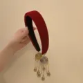 Serre-tête en velours rouge avec glands ethniques pour style traditionnel chinois Hanfu - Double-Sided Ear-Hanging Round Gold / Rouge