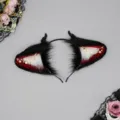 Diadema gótica oscura de orejas de gato demonio con felpa sintética, cuernos y borlas de estrellas. - Carillón de Viento Demoníaco / Burdeos