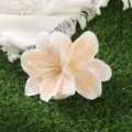 Elegante pinza para el pelo con flor de lirio rosa para un estilo de vacaciones - Pinza de Flor de Lirio Pico de Pato / Rojo Naranja Claro