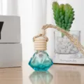 Bottiglia di profumo per auto in vetro a diamante trasparente con tappo in legno e corda. - 8ml / Azzurro