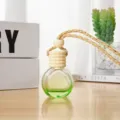 10ml glass car perfume diffuser bottle with wooden cap and hanging rope decoration - Green