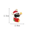 Pendentif chat de Noël en émail dans une chaussette, dimensions 2,5cm x 2cm. - 05-Chat Noir dans Chaussette