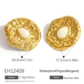 Vintage irregular textured gold-plated stainless steel earrings with resin inlay and specs - Bumpy Texture Teardrop Resin Style (EH12409)