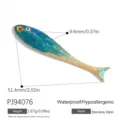 Ciondolo a forma di pesce in smalto blu e acciaio inox con misure e peso - Stile Pesce Sfumato (PJ94076)