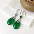 Pendientes retro de plata S925 en forma de gota de agua con piedras verdes estilo chino - Plata 925 / Calcedonia Verde
