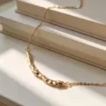 Collar minimalista de plata S925 dorada con colgante de barra martilleada para mujer - Plata 925 / Dorado (K1060)