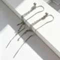 Pendientes largos de borla de plata de ley S925 con detalle de bola para el diario. - Plata 925 / Plateado